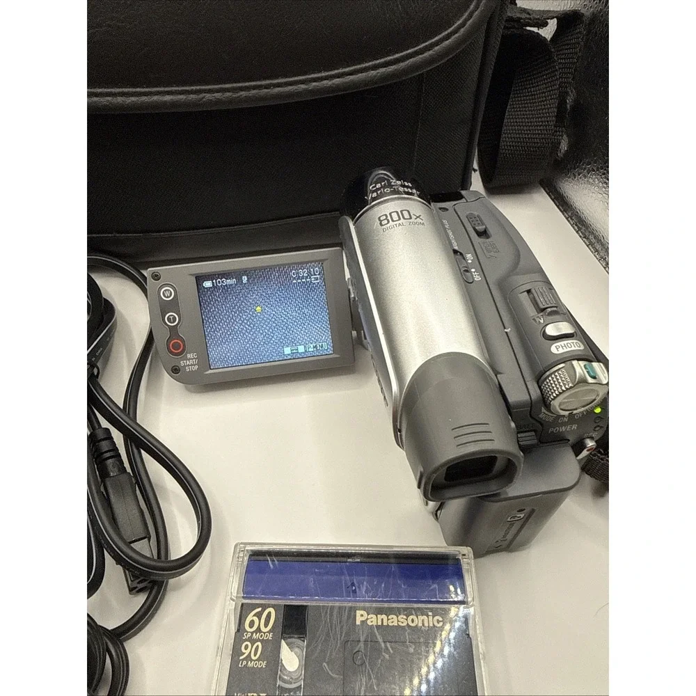 Sony Handycam Handheld Camcorder DCR-HC36 w/ case, charger, battery camera READ